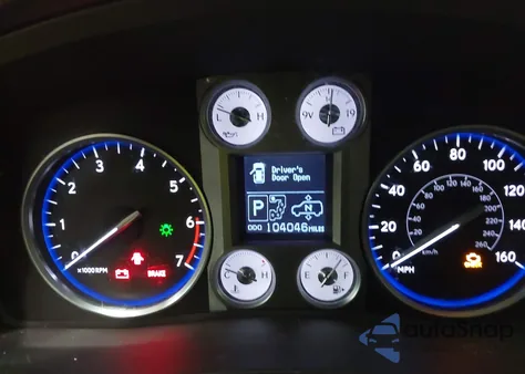 2011 Lexus Lx 570 z USA, uszkodzony, nr VIN JTJHY7AX9B4062490